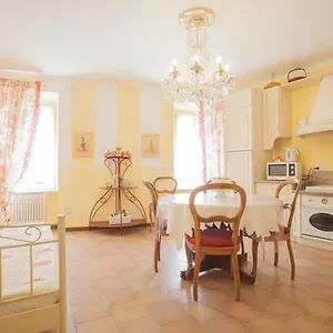 relais-de-la-place.it-lombardy.com/